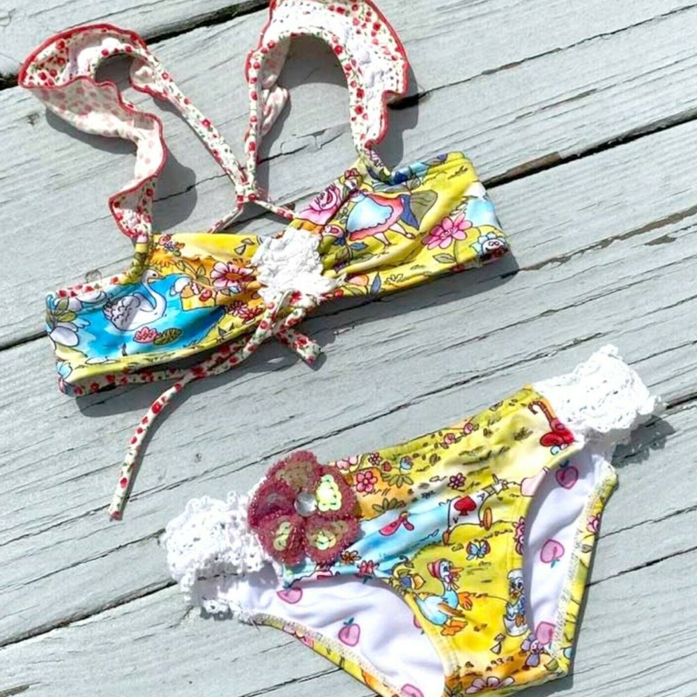 Girls Boutique Paradizia Bikini Alice In Wonderland  Sequins Embellished Size 6